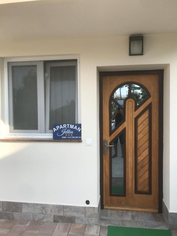 Apartments Jelka Banjol Exterior foto